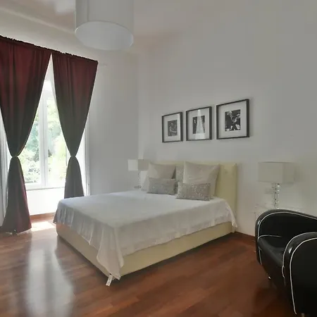 Apartment Piano Rome